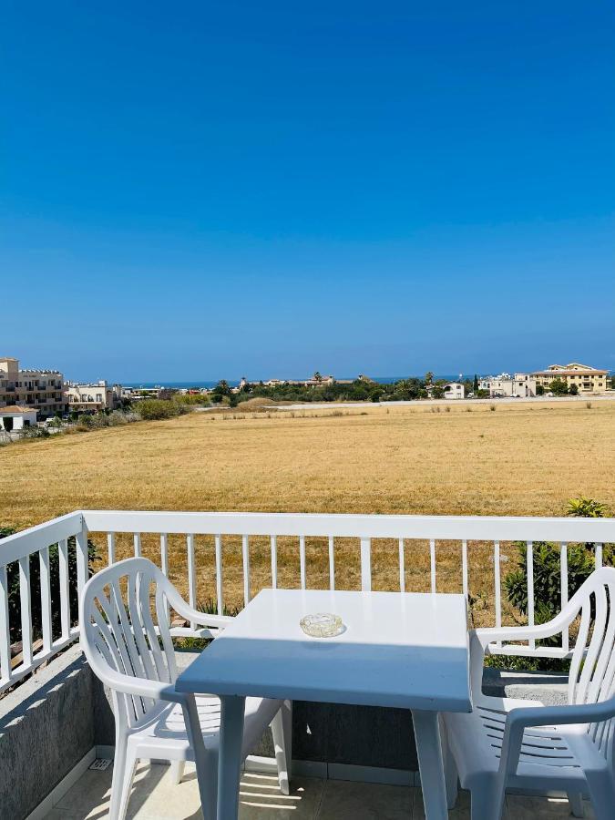 Апартаменты Peaceful Townhouse With Private Pool Near The Sea Пафос