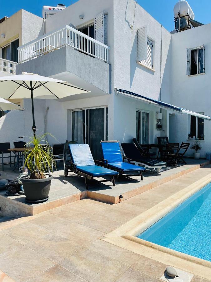 Peaceful Townhouse With Private Pool Near The Sea Апартаменты *
